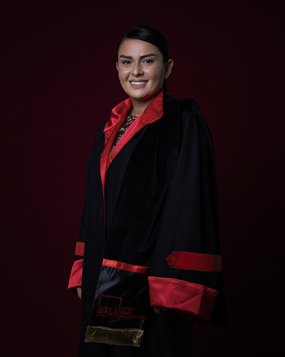 Tuğba ERDİL DİNÇEL 